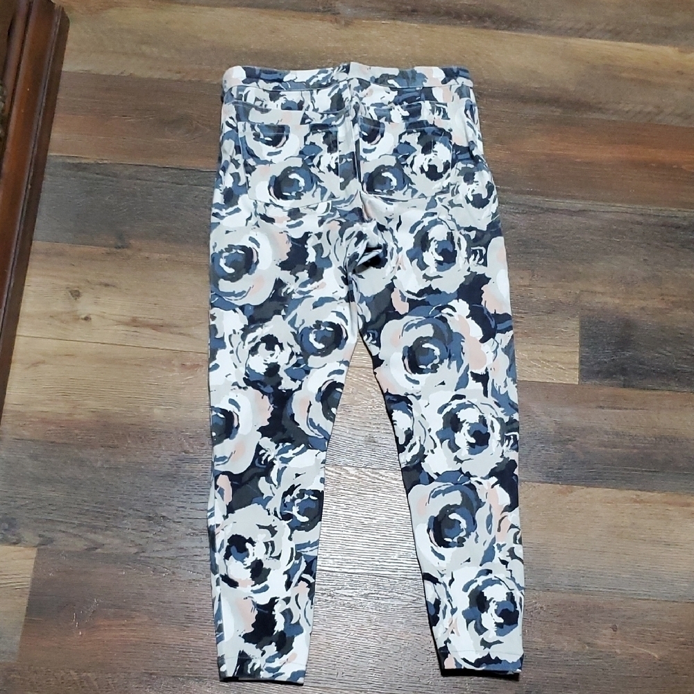 SPANX Blue and Cream Jeggings with Comfort Fit - Picture 9 of 9